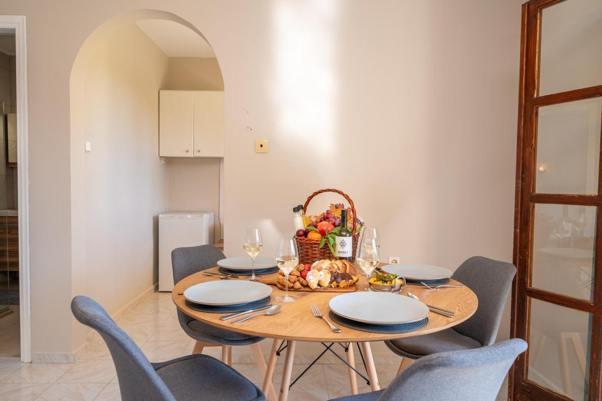 Southbank Seafront Apartments Κατελειός Εξωτερικό φωτογραφία