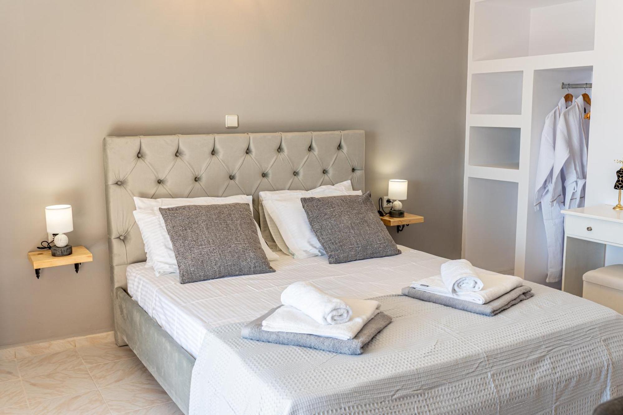 Southbank Seafront Apartments Κατελειός Εξωτερικό φωτογραφία