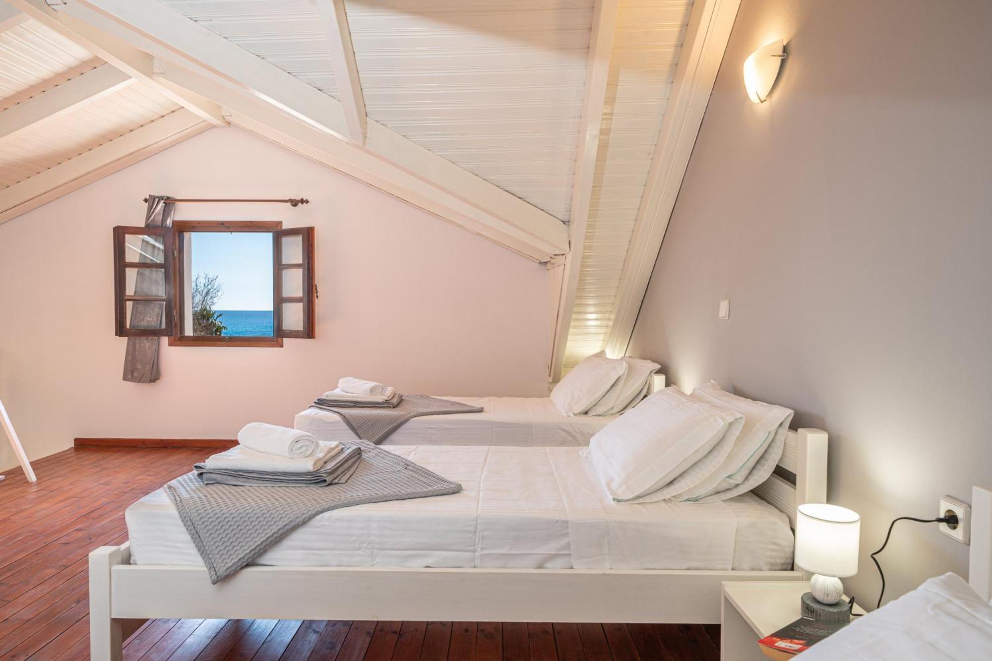 Southbank Seafront Apartments Κατελειός Εξωτερικό φωτογραφία